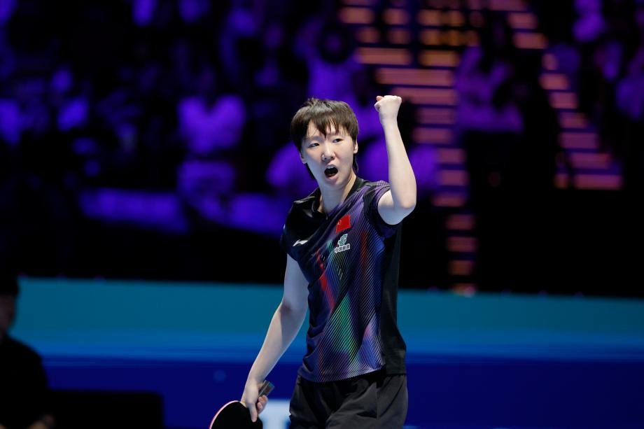 [图]王曼昱4-2申裕斌 国乒提前锁定世界杯女单冠亚军